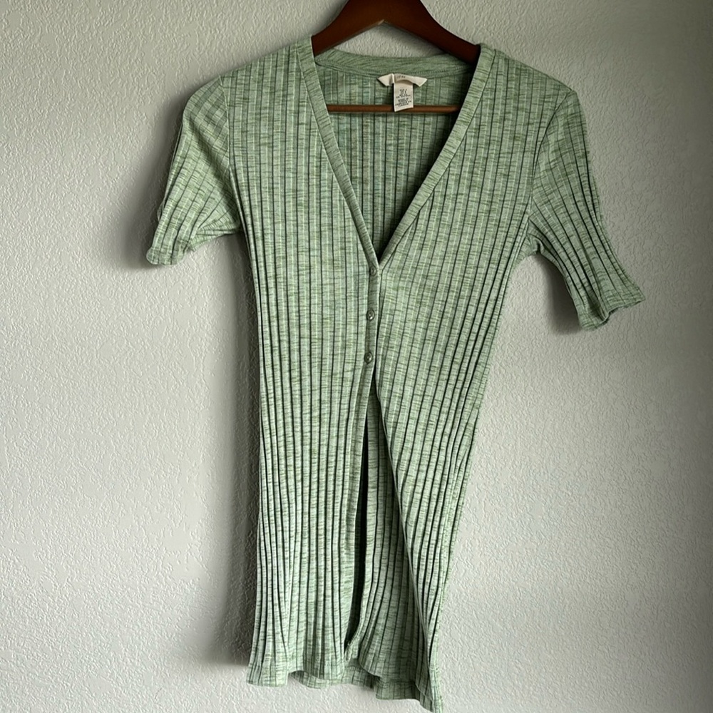 H&M 3-Button Top - Green - Size S. MINIMALLY WORN - LIKE NEW.